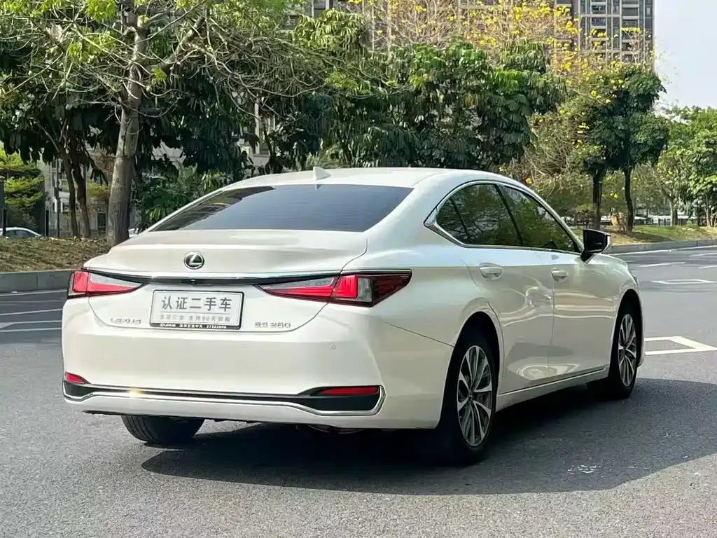 Lexus ES 2023 из CN, фото 5