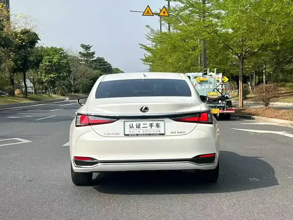 Lexus ES 2023 из CN, фото 4