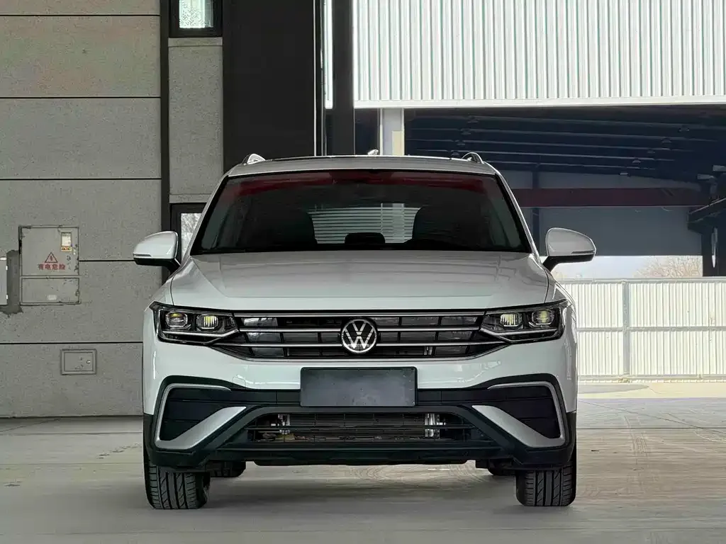 Volkswagen Tiguan L 2024 из CN, фото 5