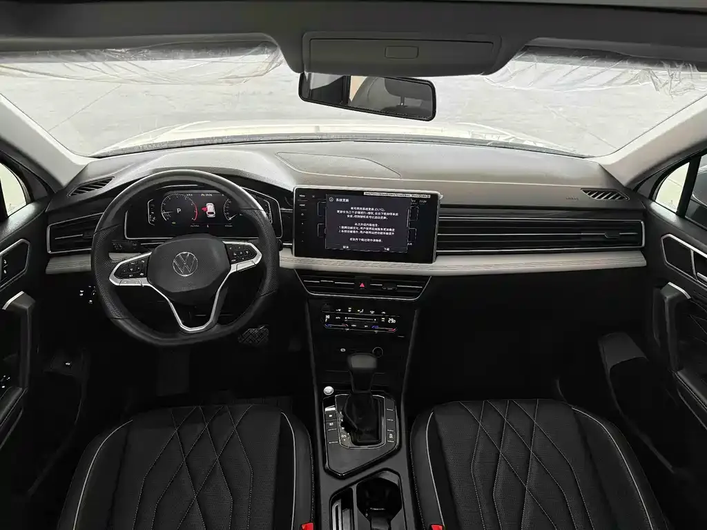 Volkswagen Tiguan L 2024 из CN, фото 3