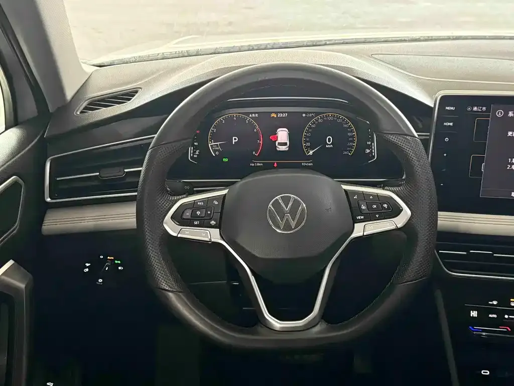 Volkswagen Tiguan L 2024 из CN, фото 8