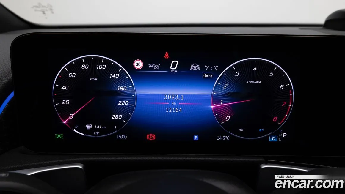 Mercedes-Benz GLB-Class 2025 из KR, фото 3