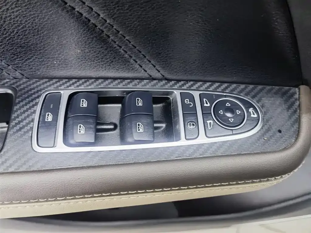 BYD MAX New Energy 2023 из CN, фото 9