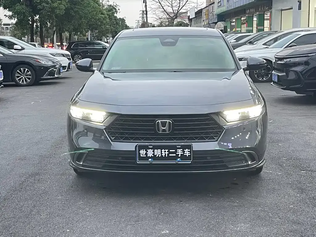 Honda Accord — фото 10