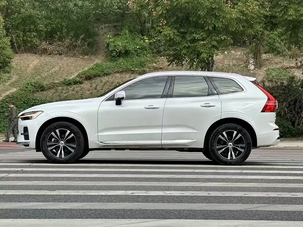 Volvo XC60 2025 из CN, фото 5