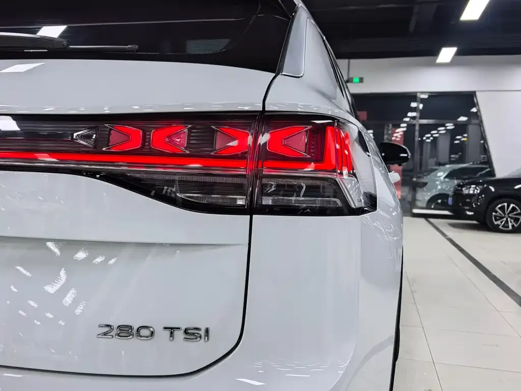 Volkswagen Tayron 2023 из CN, фото 6