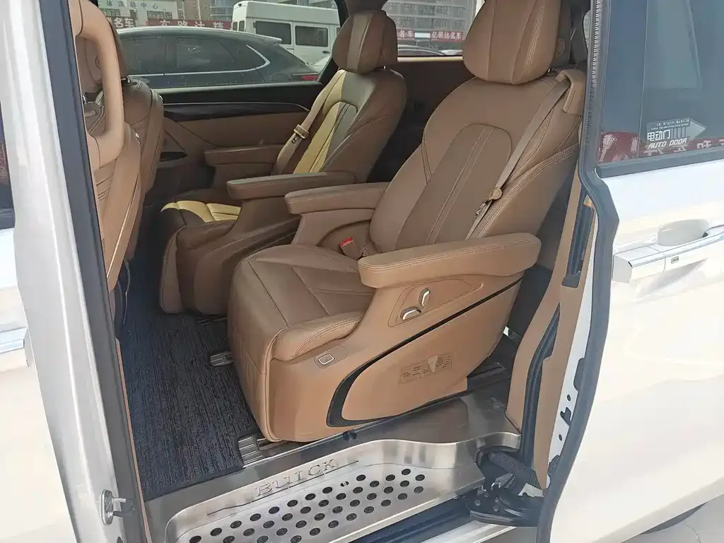 Buick GL8 2021 из CN, фото 6