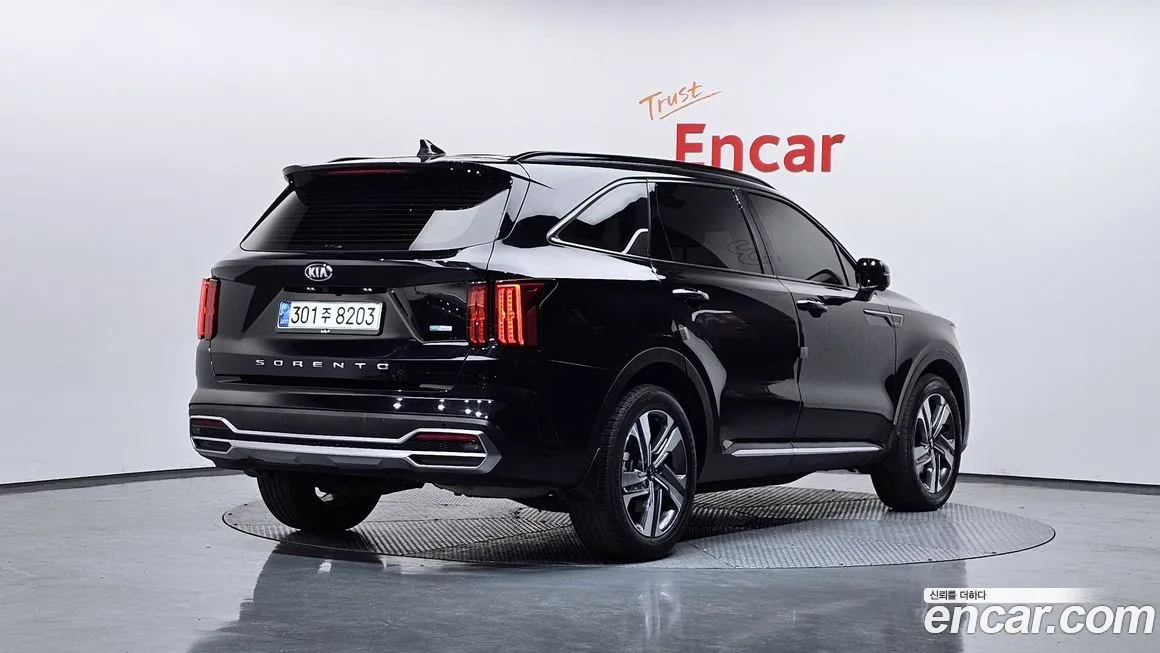 Kia Sorento — фото 8