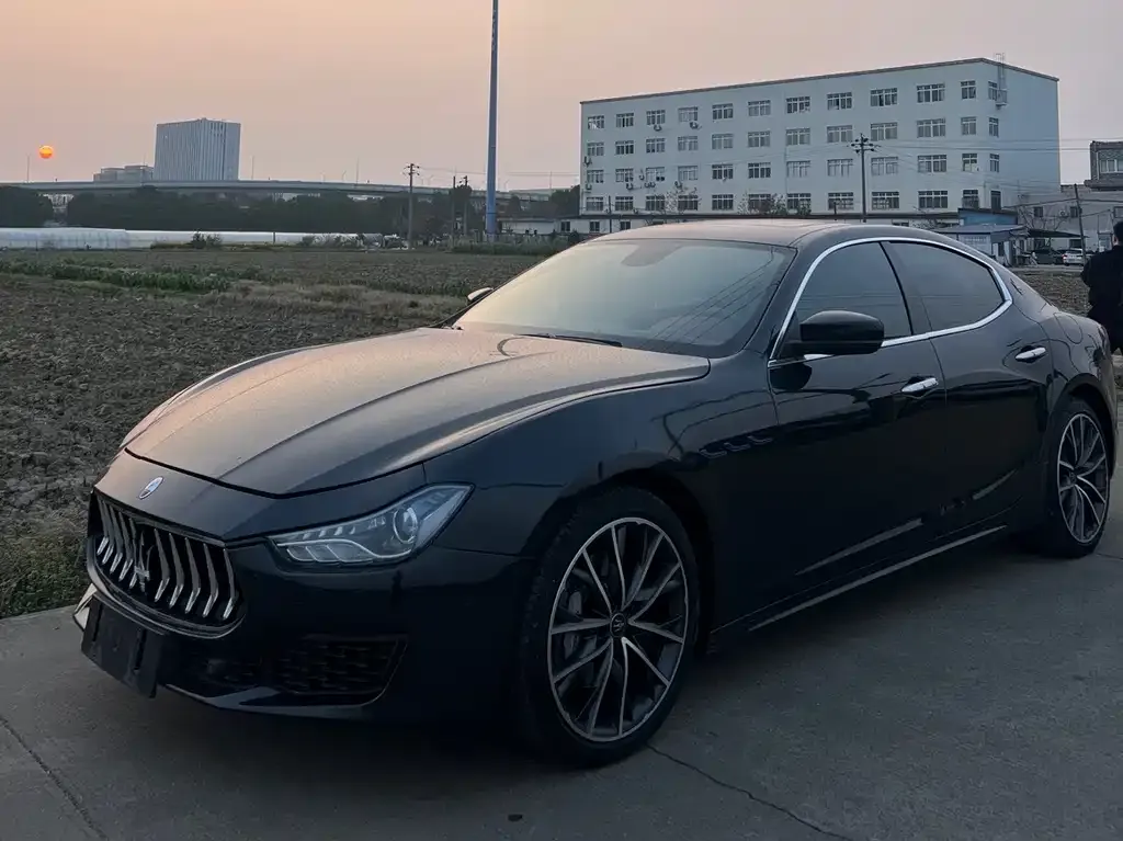 Maserati Ghibli