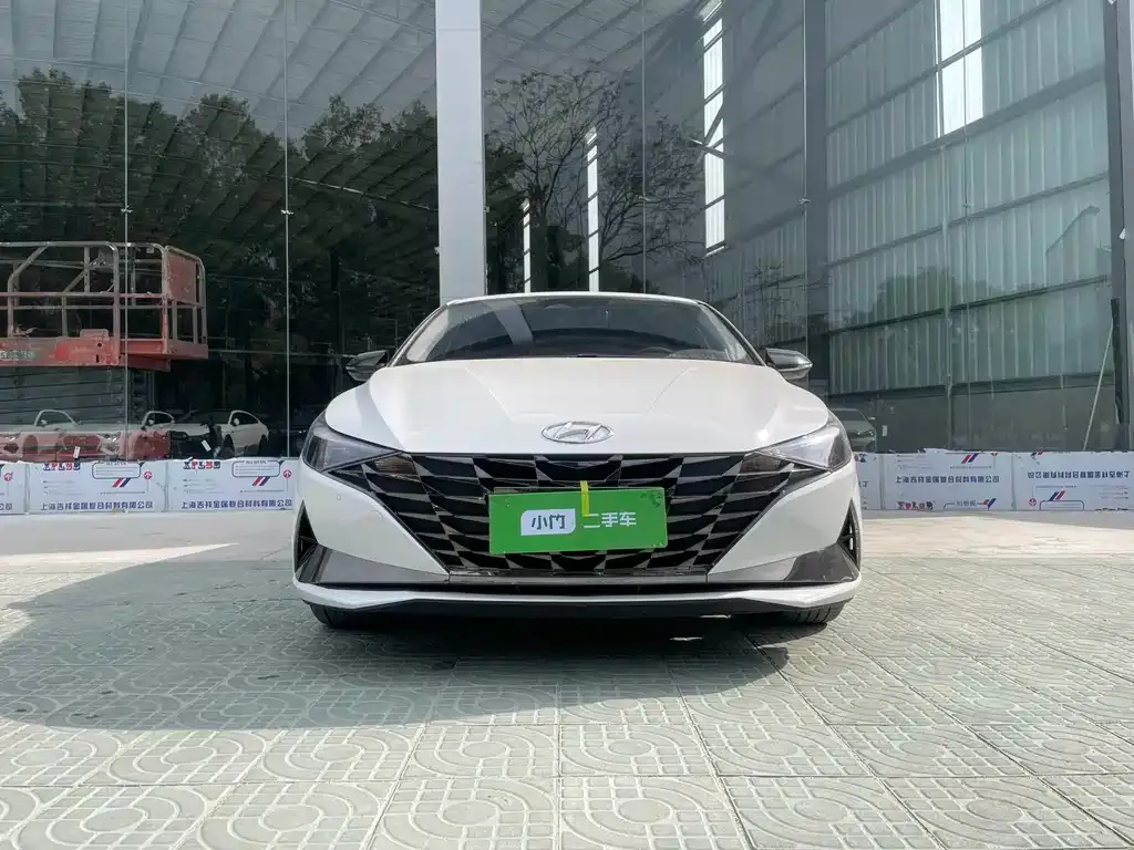 Hyundai Elantra — фото 5