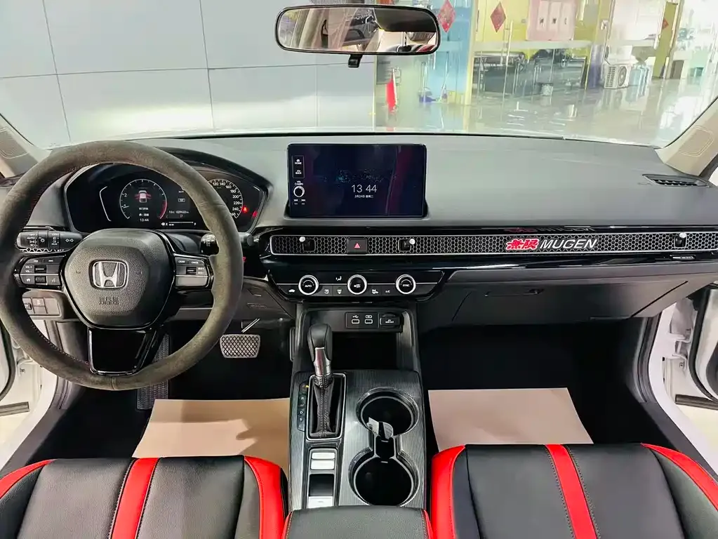 Honda Civic — фото 8