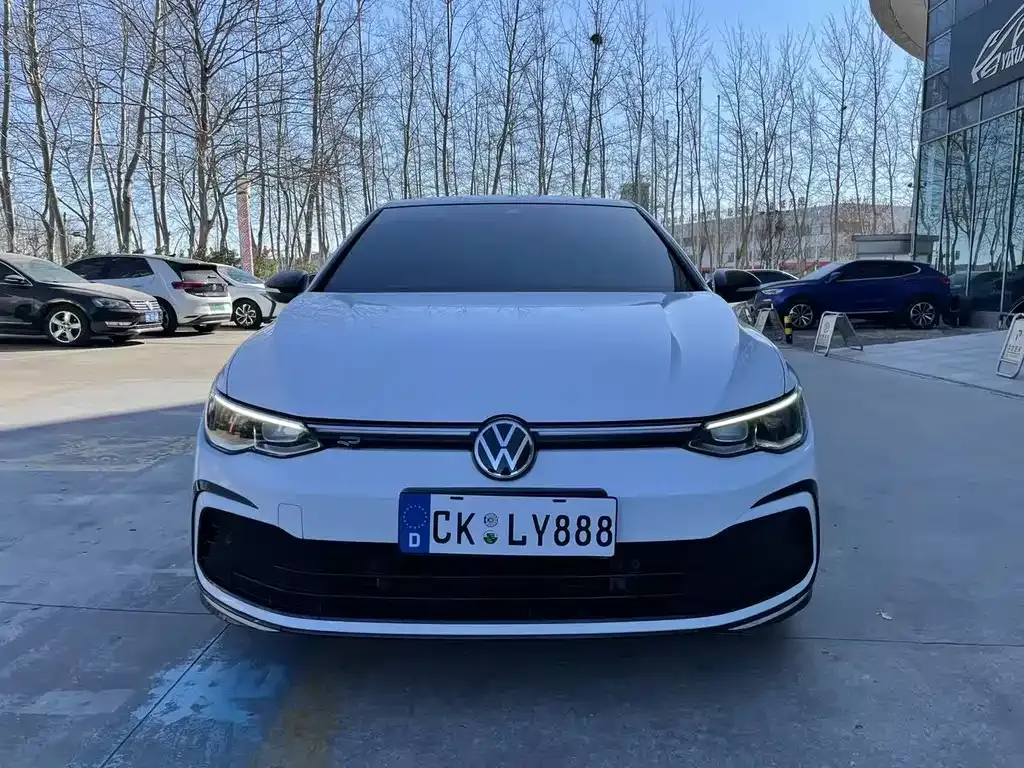 Volkswagen Golf 2021 из CN, фото 2