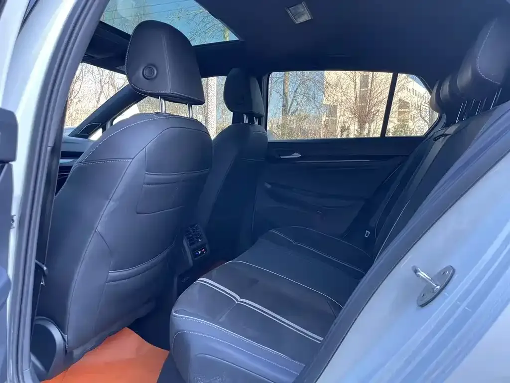 Volkswagen Golf 2021 из CN, фото 7