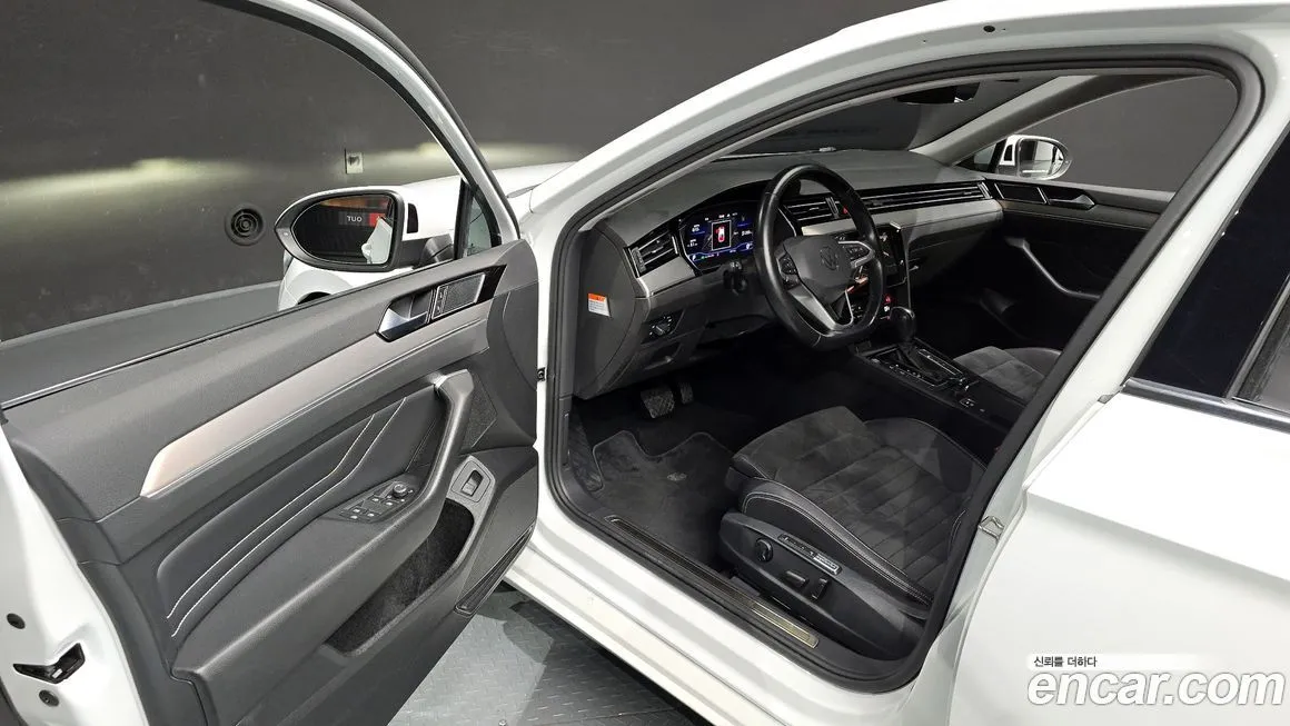 Volkswagen Passat 2021 из KR, фото 2