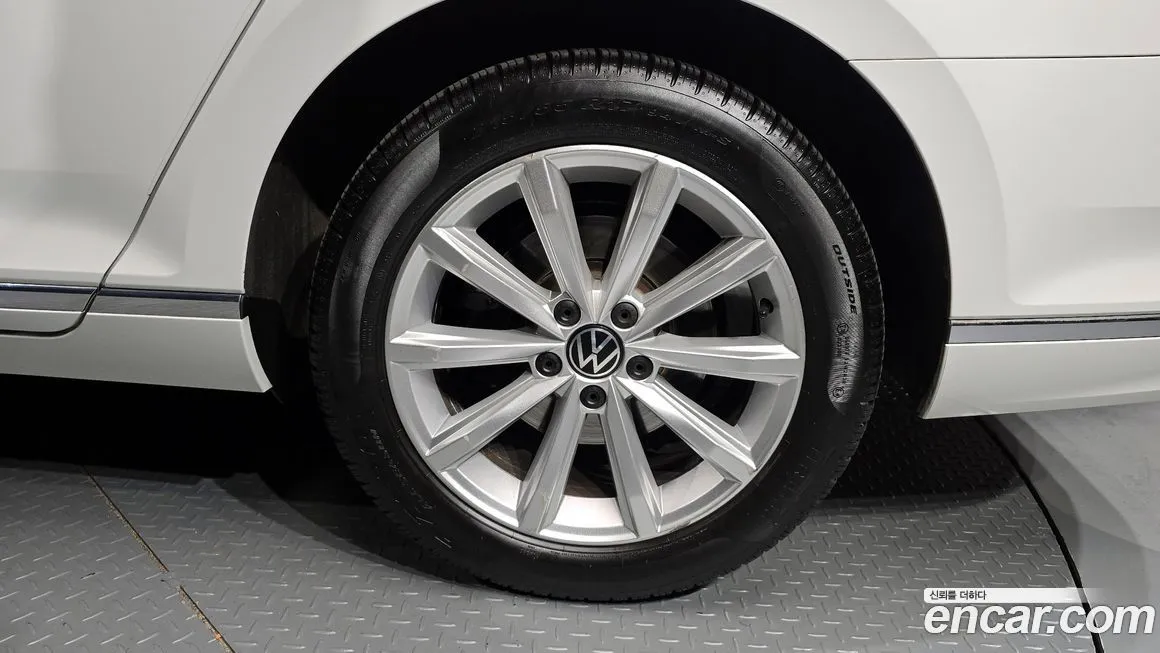 Volkswagen Passat 2021 из KR, фото 7