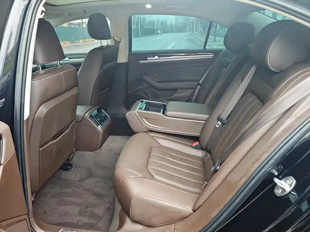 Volkswagen Phideon 2021 из CN, фото 2