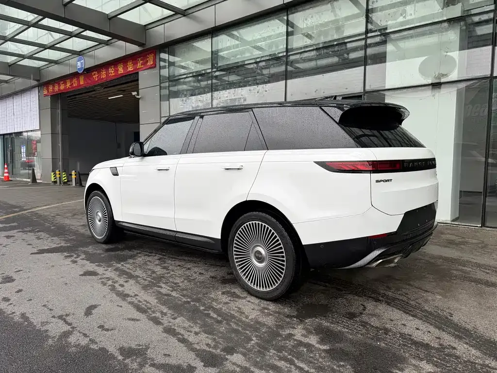 Land Rover Sport 2024 из CN, фото 3