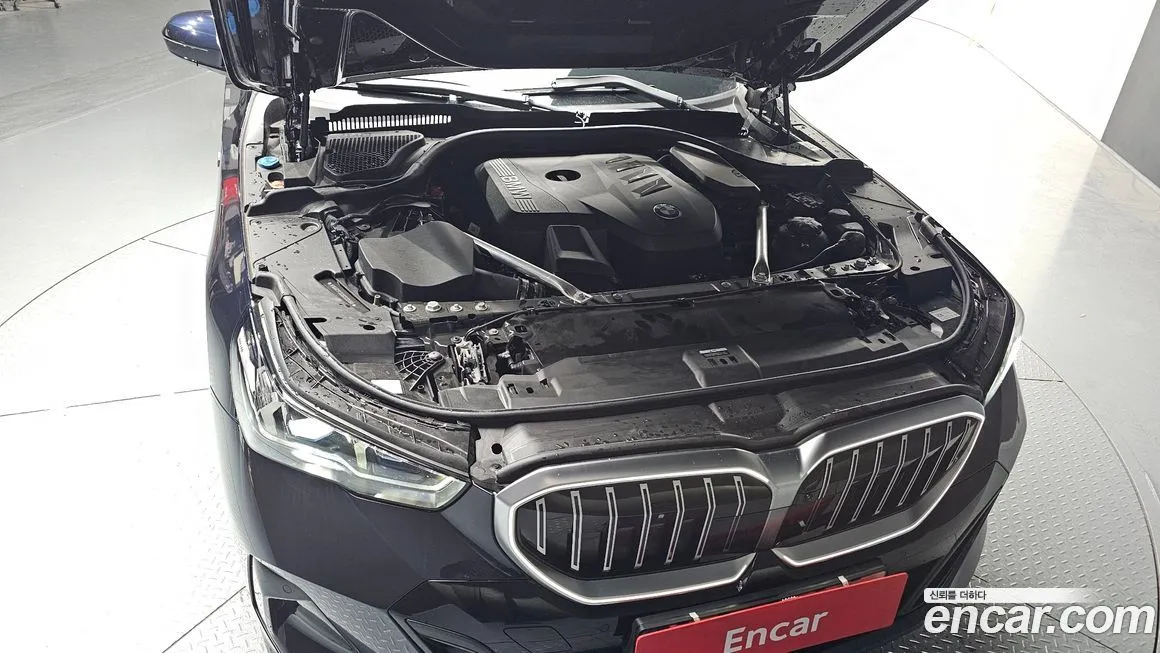 BMW 5-Series 2025 из KR, фото 10