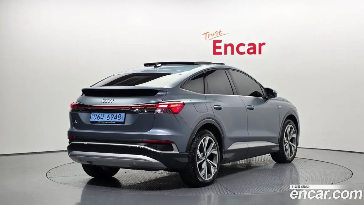Audi Q4 e-tron 2022 из KR, фото 2