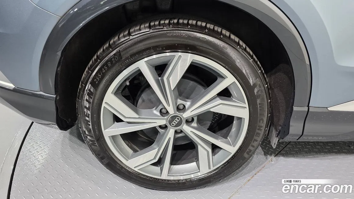 Audi Q4 e-tron 2022 из KR, фото 6