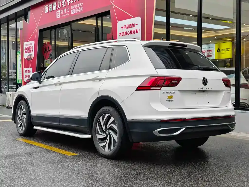 Volkswagen Tiguan L — фото 7