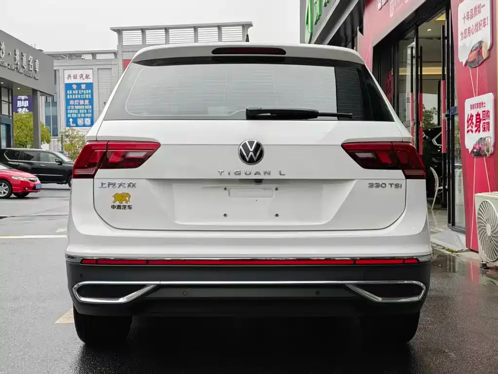 Volkswagen Tiguan L — фото 6