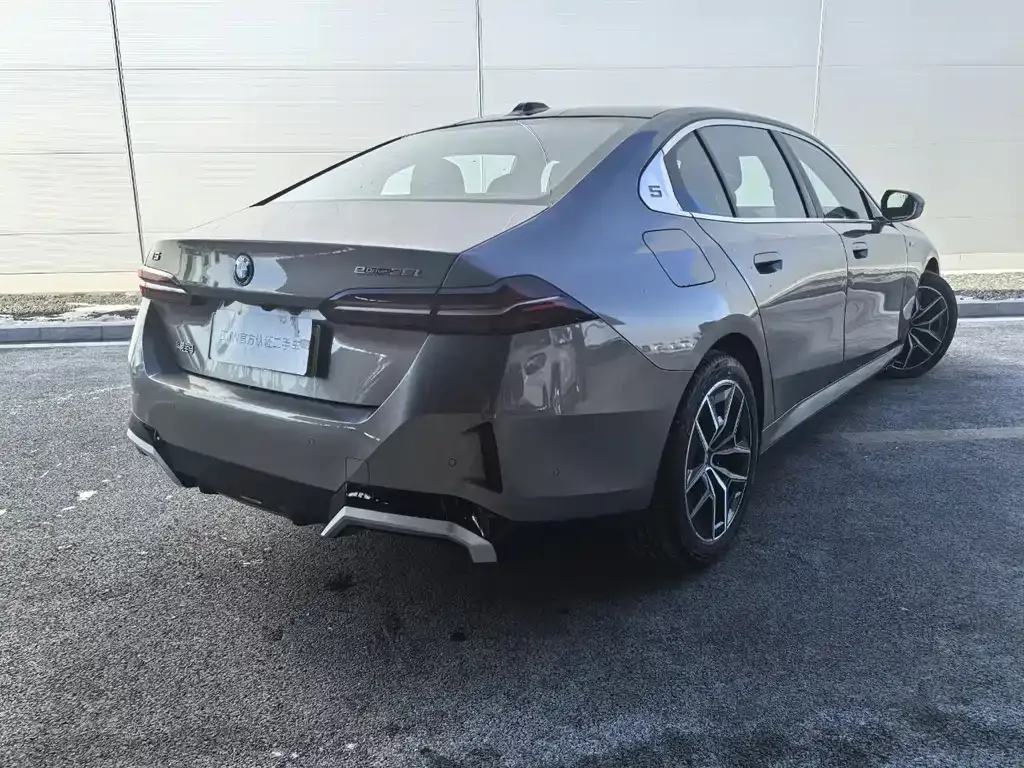 BMW i5 2024 из CN, фото 6