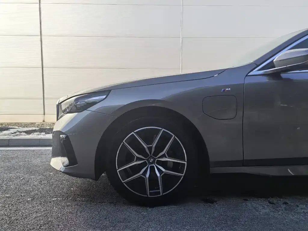 BMW i5 2024 из CN, фото 10