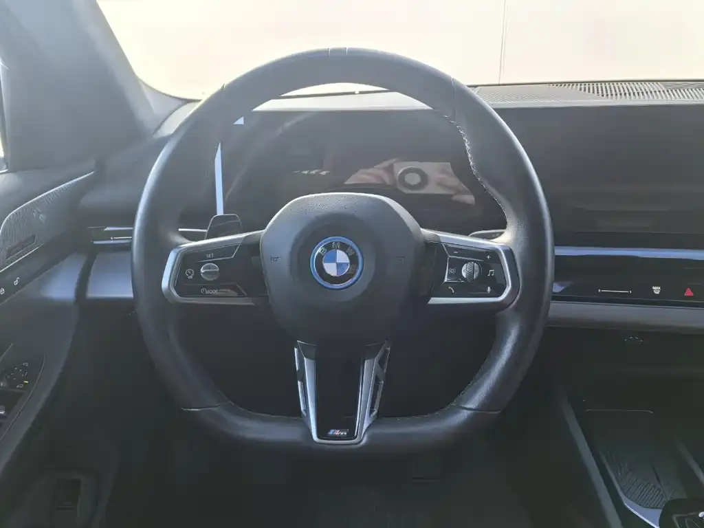 BMW i5 2024 из CN, фото 2
