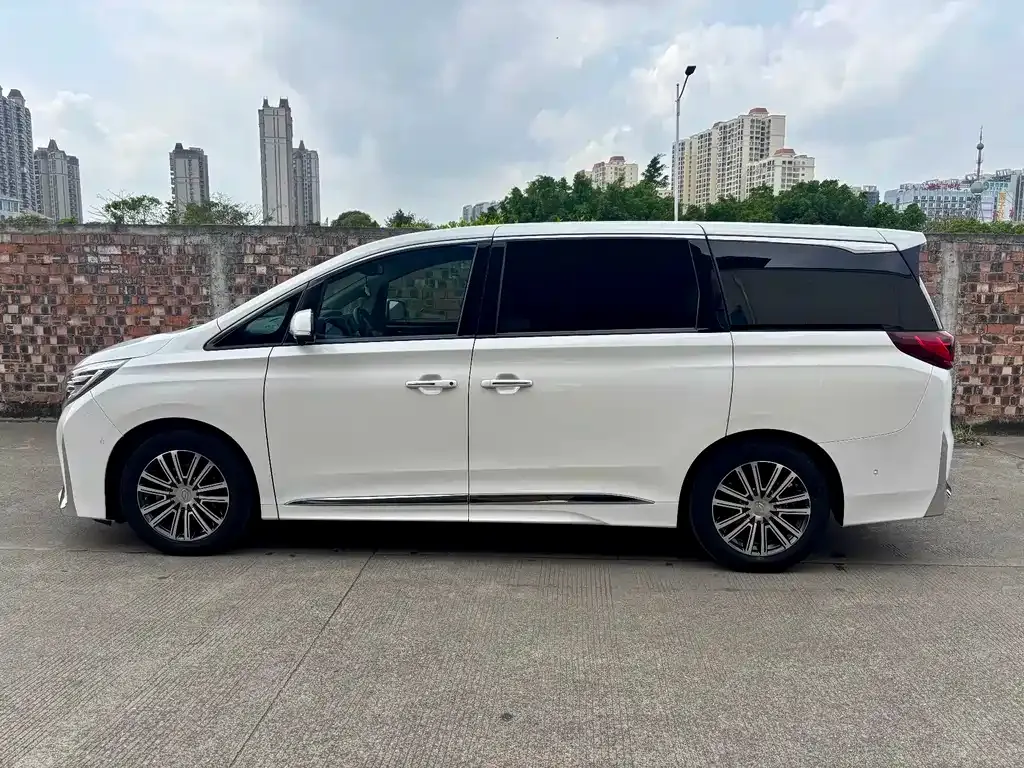 GAC Motor Trumpchi M8 — фото 9