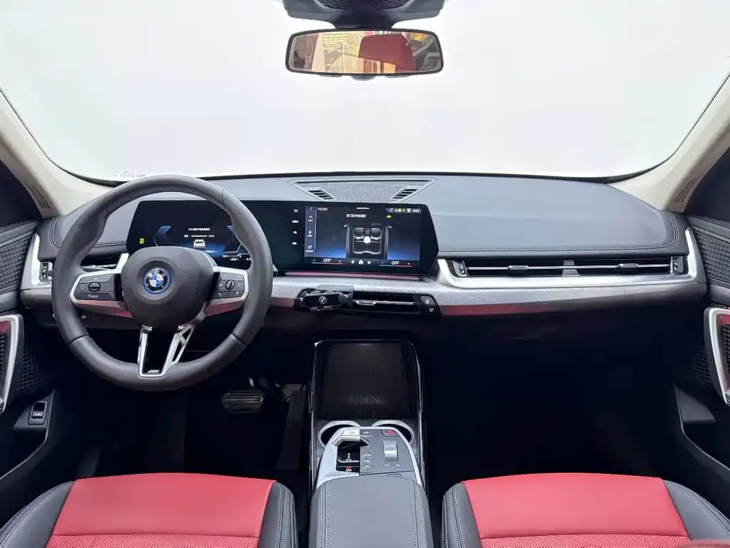 BMW iX1 2025 из CN, фото 7