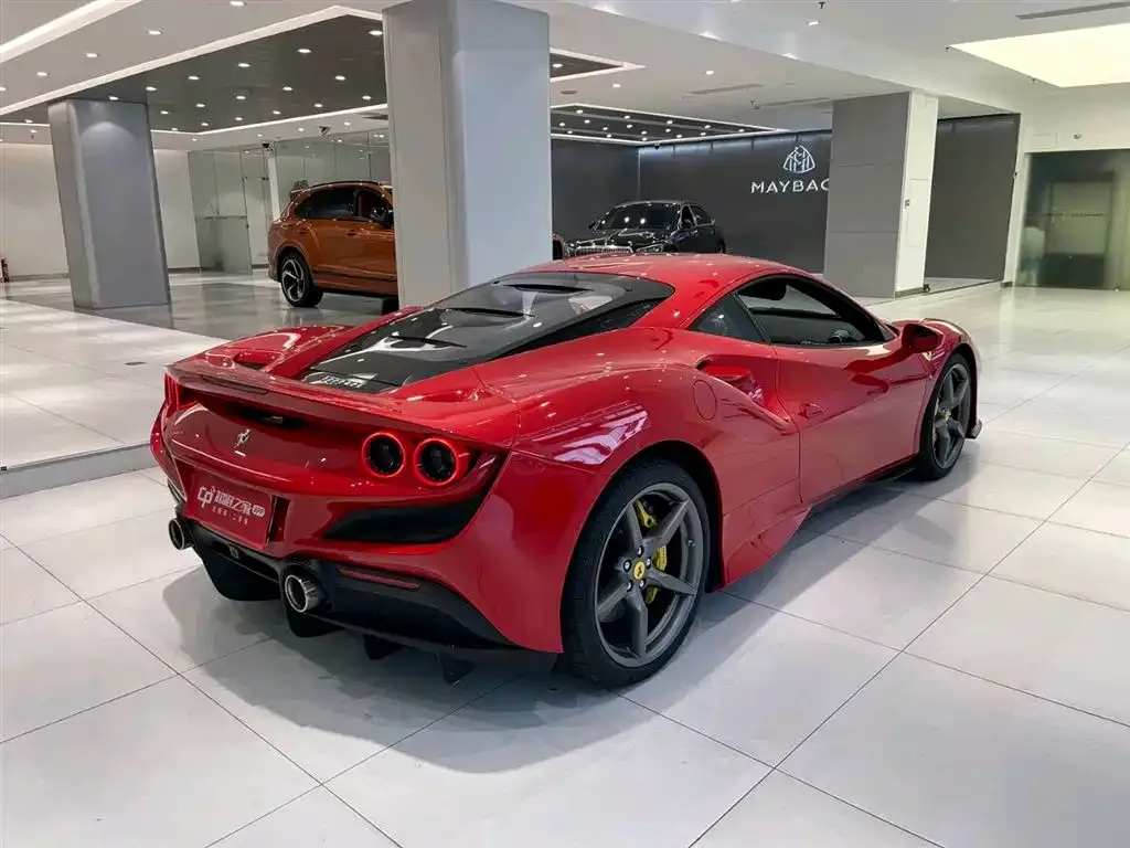 Ferrari F8 — фото 5