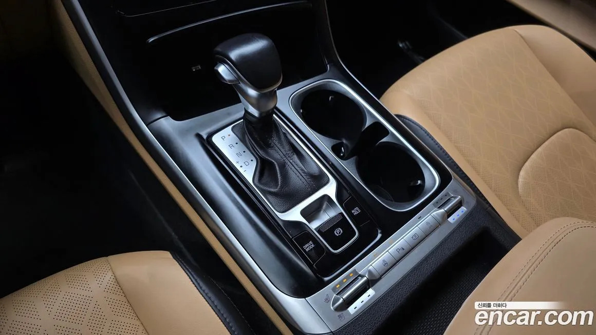 Kia Carnival — фото 10