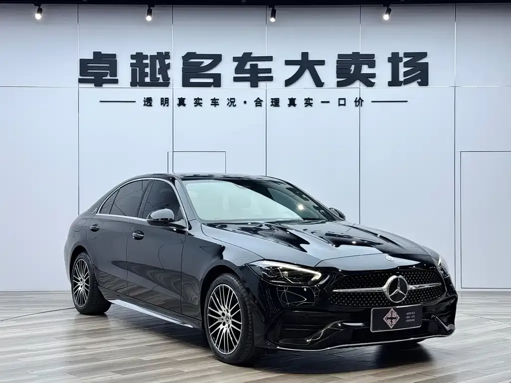 Mercedes-Benz C-Class — фото 1