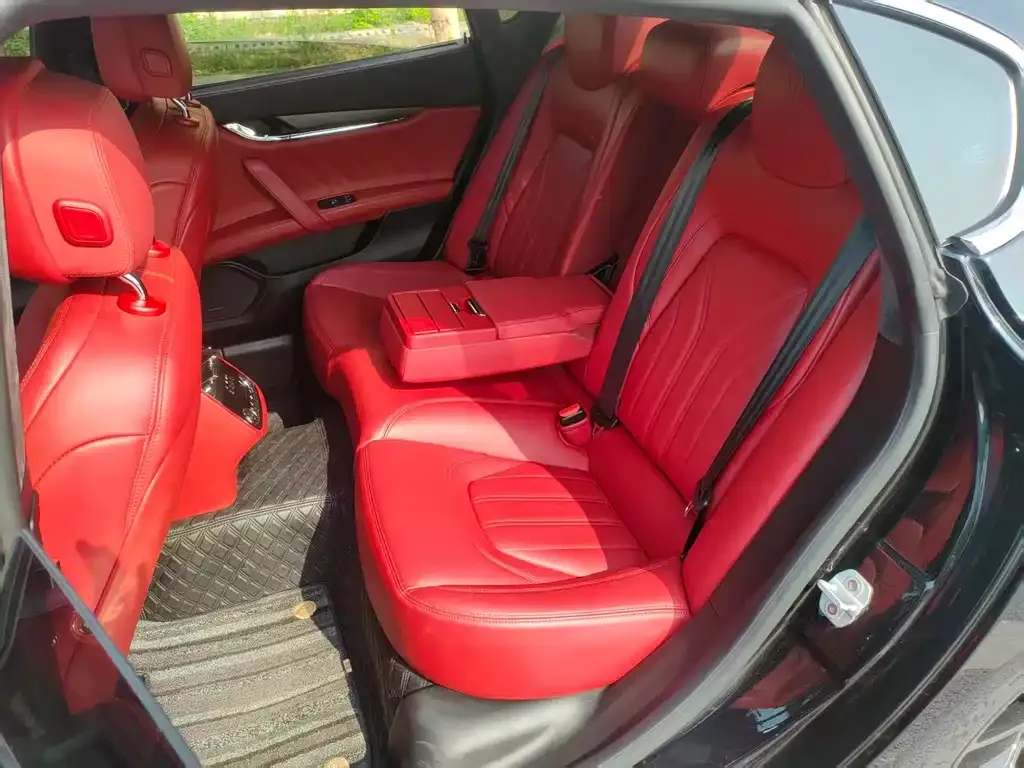 Maserati Quattroporte — фото 5