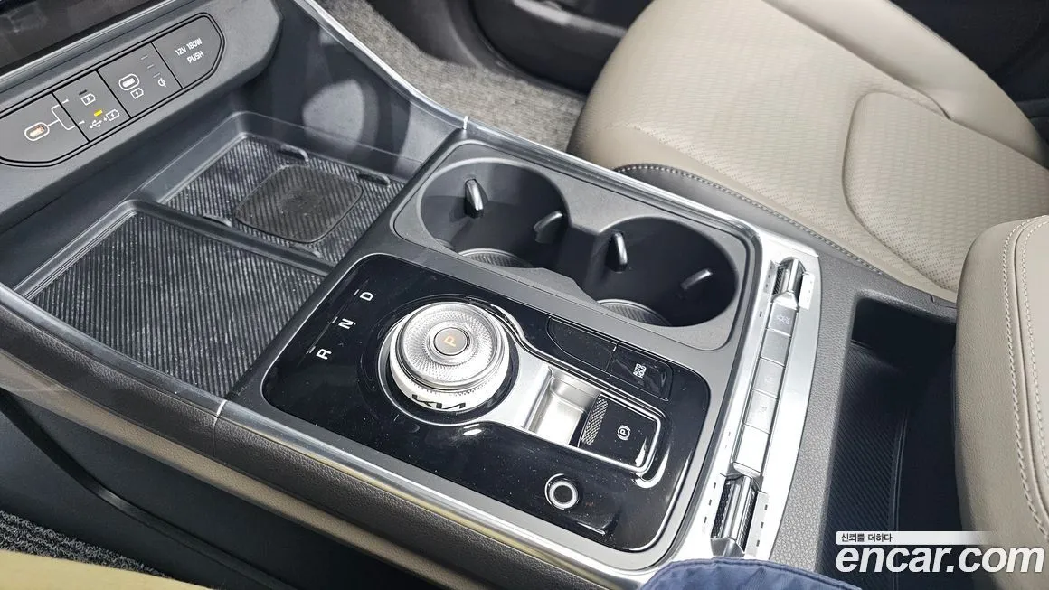 Kia Carnival — фото 10