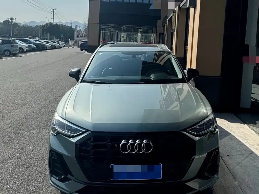 Audi Q3 2022 из CN, фото 2
