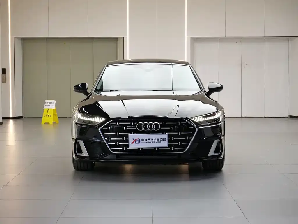 Audi A7L 2024 из CN, фото 2