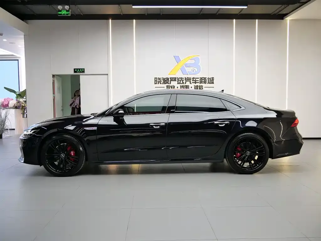 Audi A7L 2024 из CN, фото 5