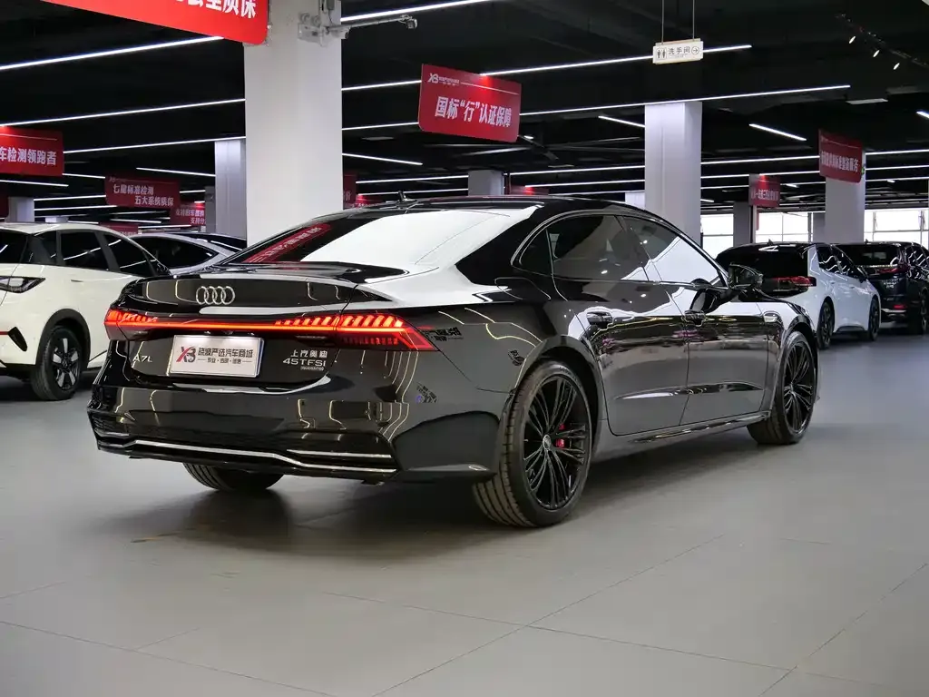 Audi A7L 2024 из CN, фото 7