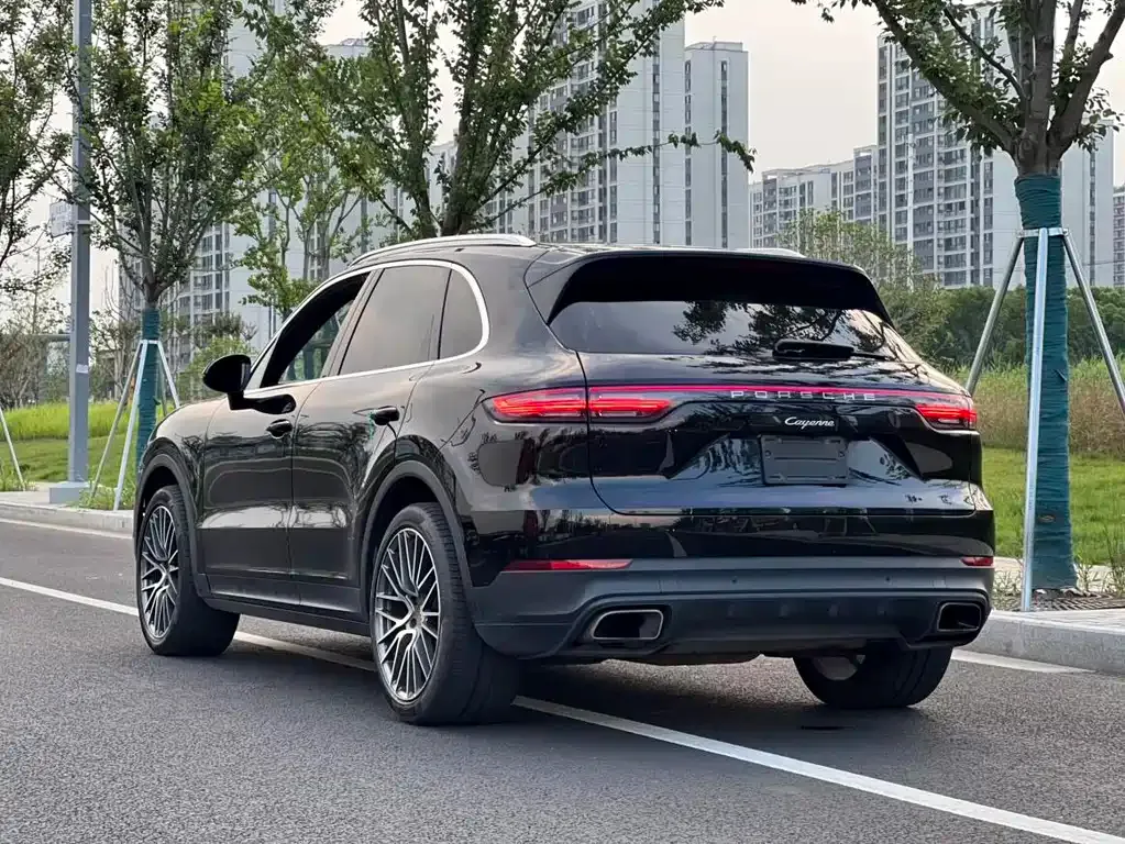 Porsche Cayenne — фото 9