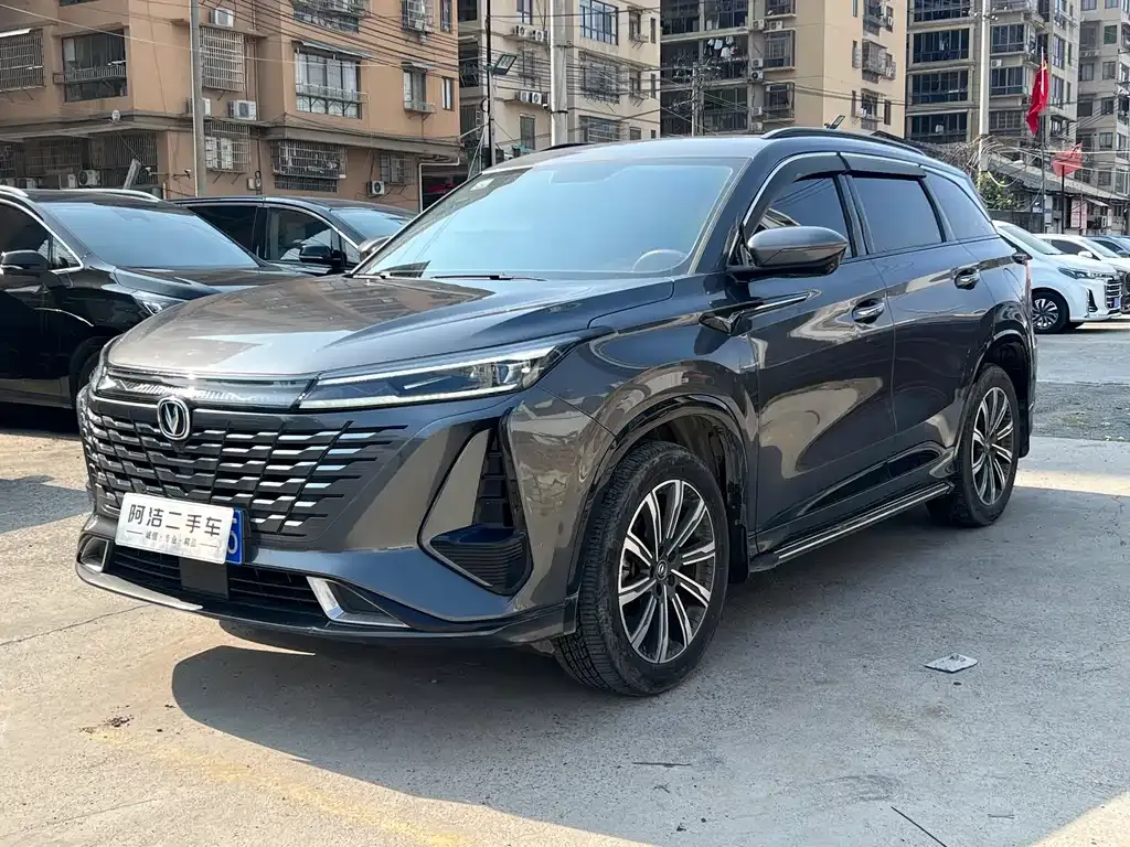 Changan CS75PLUS — фото 1