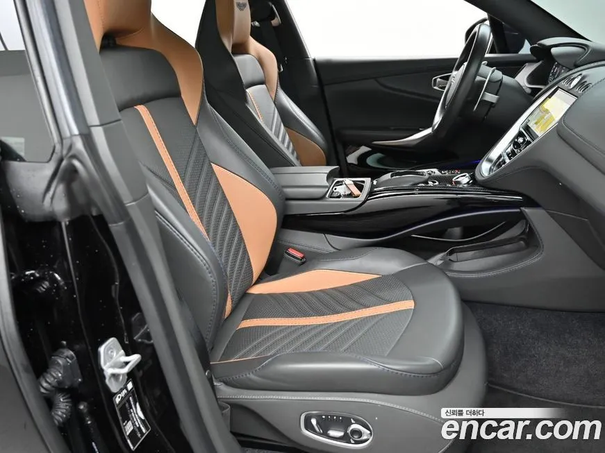Aston Martin DBX 2023 из KR, фото 10