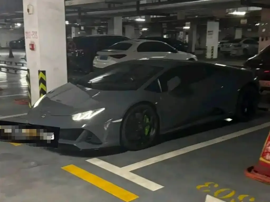 Lamborghini Huracan 2022 из CN, фото 1