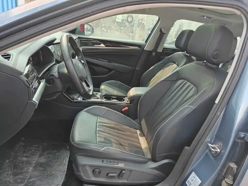 Volkswagen Passat — фото 3
