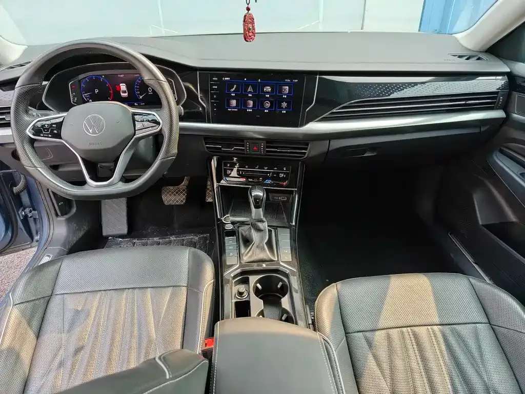 Volkswagen Passat — фото 10