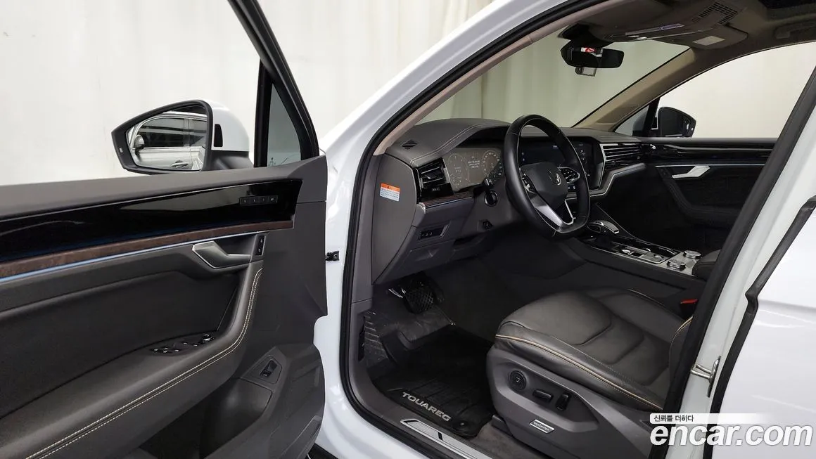 Volkswagen Touareg 2023 из KR, фото 10