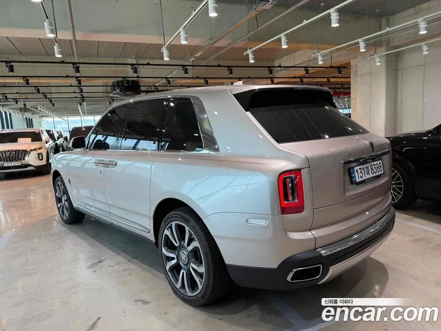 Rolls-Royce Cullinan 2021 из KR, фото 2