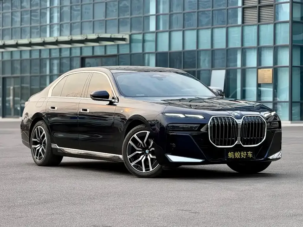 BMW 7 Series — фото 3