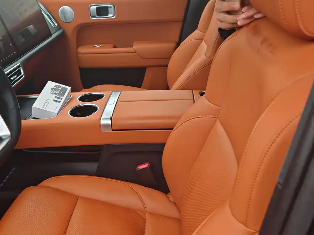 Li Auto L9 — фото 3